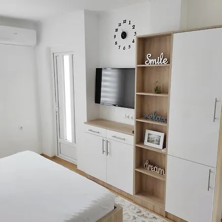 Sunset Apartment *